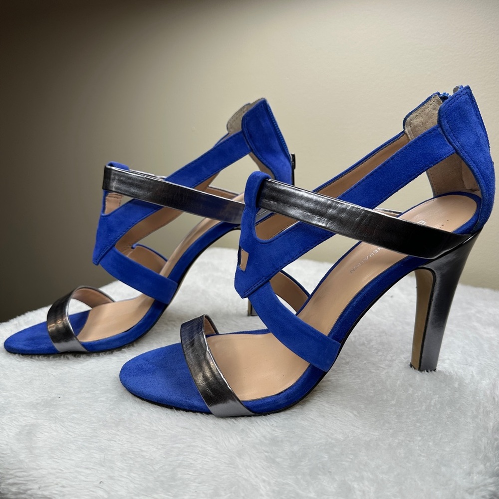 BCBG Generation two-tone heels